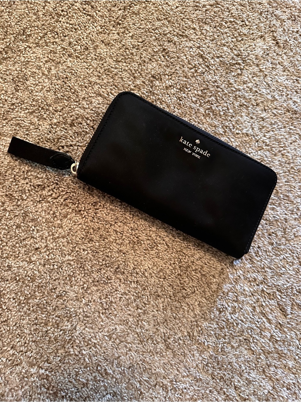 kate spade black zip-around continental wallet